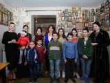ნოტარიუსთა პალატამ დედის დღე მრავალშვილიან ოჯახს მიულოცა